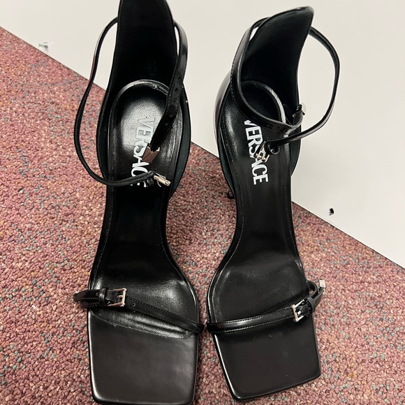 Versace High Heels - Picture 2 of 4